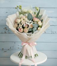 Букет цветов из:  Розы и Лизиантусы #REPLACE_PRED# Краснооктябрьском