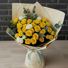 Букет цветов из:  Розы в Краснооктябрьском