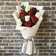 Букет цветов из:  Розы в Краснооктябрьском