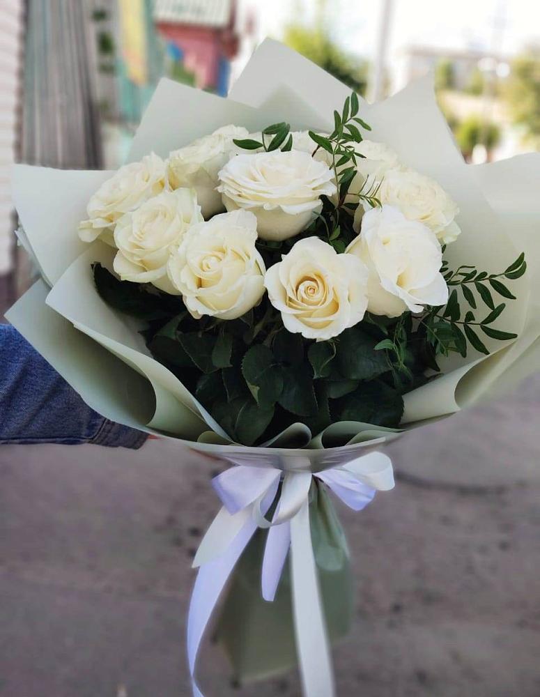 Букет Белые розы Проуд в Краснооктябрьском
