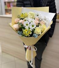 Букет цветов из:  Альстромерии, Розы и Хризантемы в Краснооктябрьском