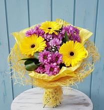 Букет цветов из:  Хризантемы и Герберы #REPLACE_PRED# Краснооктябрьском