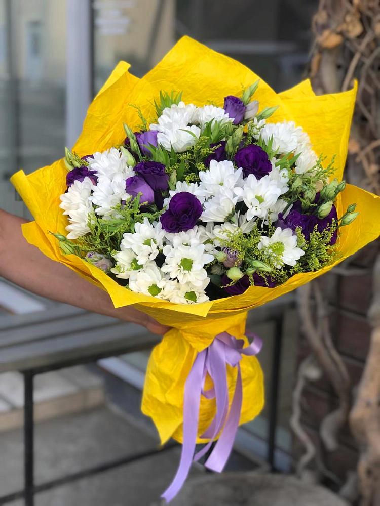 Букет цветов из: Ирисы, Хризантемы и Ромашки в Краснооктябрьском