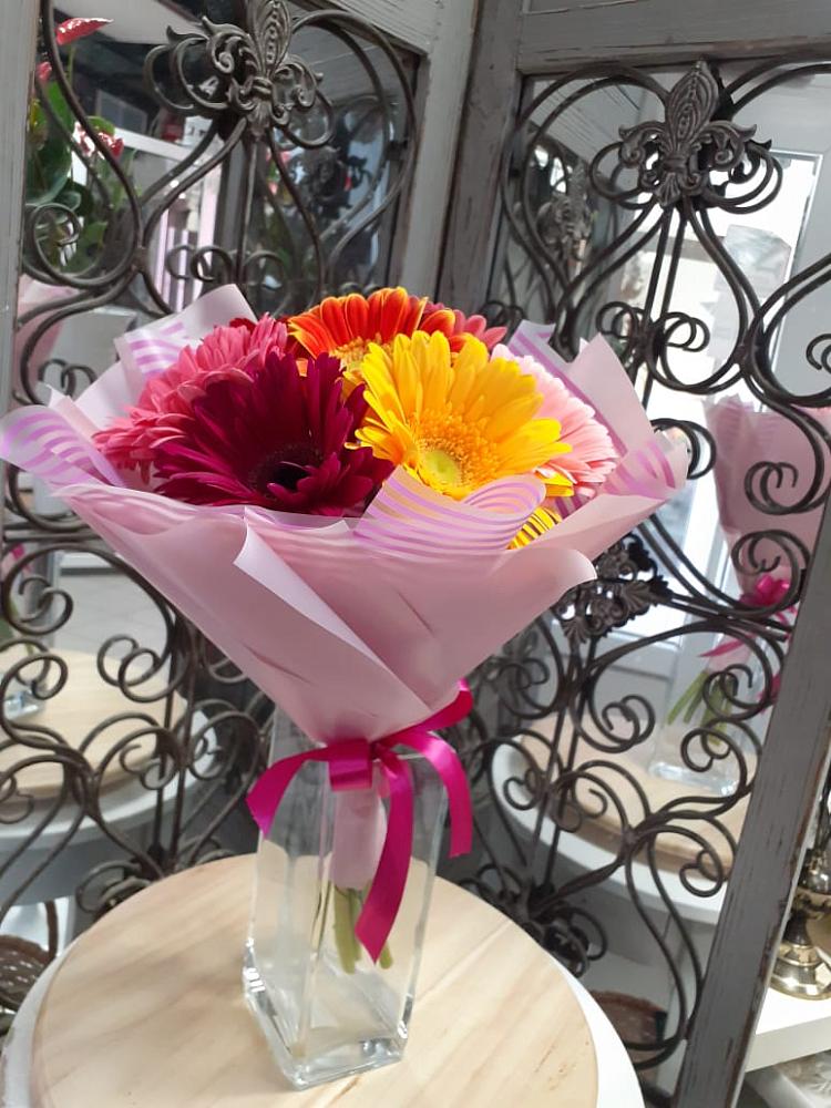 Букет цветов из: Герберы в Краснооктябрьском