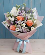 Букет цветов из:  Лизиантусы, Розы, Альстромерии и Гипсофила в Краснооктябрьском