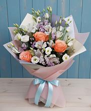 Букет цветов из:  Лизиантусы, Розы, Альстромерии и Гипсофила в Краснооктябрьском
