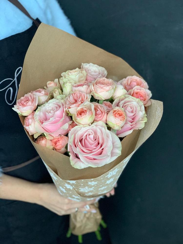 Букет цветов из: Хризантемы и Розы в Краснооктябрьском