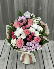 Букет цветов из:  Альстромерии, Гвоздики, Розы и Хризантемы #REPLACE_PRED# Краснооктябрьском
