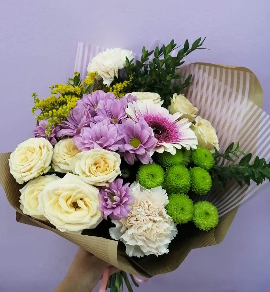 Букет цветов из: Хризантемы, Розы, Гвоздики и Герберы в Краснооктябрьском