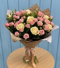 Букет цветов из:  Розы в Краснооктябрьском