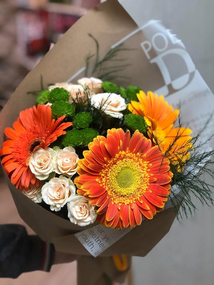 Букет цветов из: Герберы, Хризантемы и Розы в Краснооктябрьском