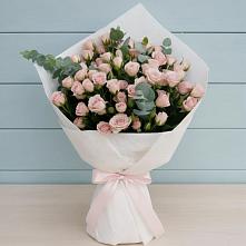 Букет цветов из:  Розы в Краснооктябрьском