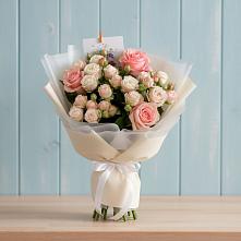 Букет цветов из:  Розы в Краснооктябрьском