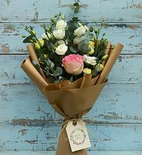 Букет цветов из:  Розы и Лизиантусы в Краснооктябрьском
